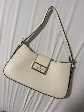 kate spade cream shoulder bag with gold hardware UNUSED